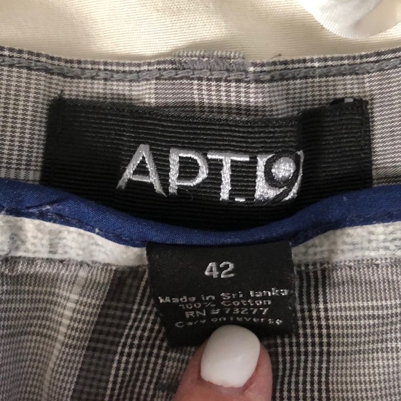 Apt. 9 Men’s Plaid Shorts - Picture 3 of 3